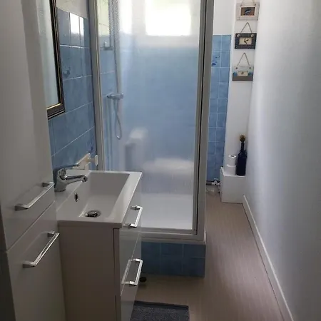 F 2 Vue Sur Montagne Apartamento *